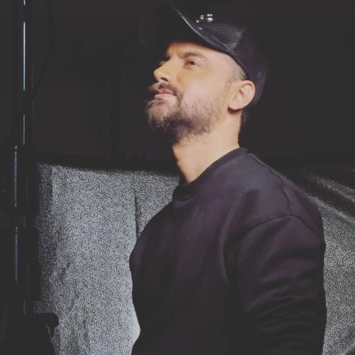 سامان جلیلی از آدمکا دلت میگیره این دنیا بدونه من برات میمیره