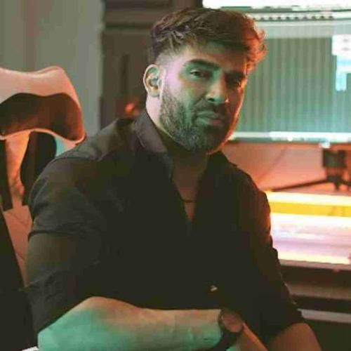 محمد محرمی دادی قلب منو جلا گذاشتم اسمتو طلا