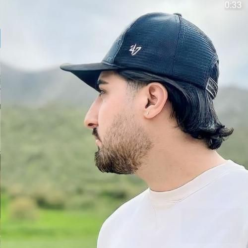 امیر لیام ساعت پنج صبحه مه هنو بیدارم خیلی وقته شبا