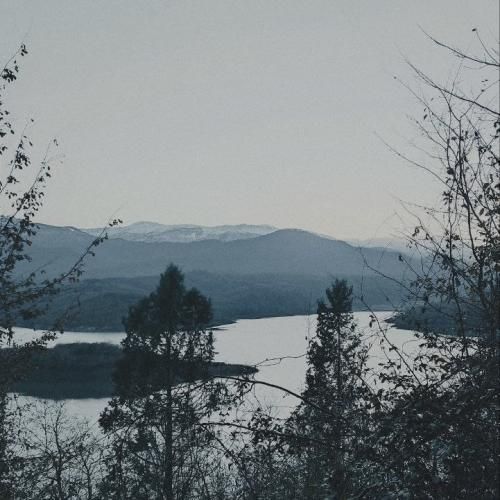 ببخش خیلی اذیتت کردم پاشو با صدای دختر