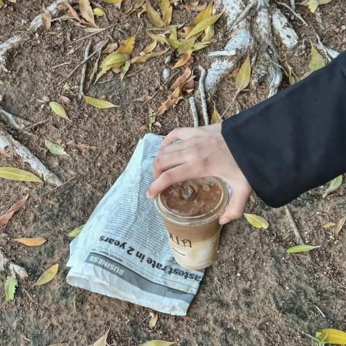 من هنوزم شب دلتنگی به یاد تو میفتم با صدای زن