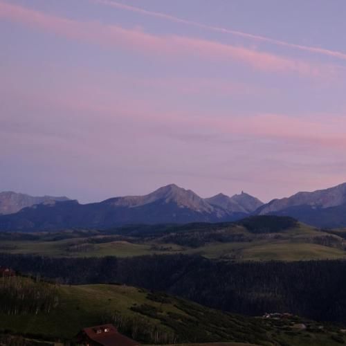 بشون میرسیدم مثه بچم تف تو رخی که لای ماسکه