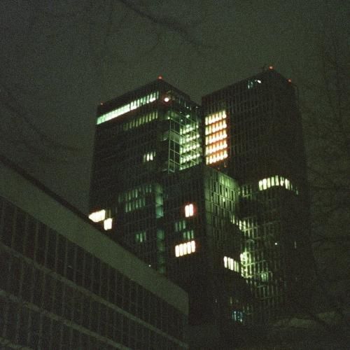 گازم رد داده دیگه جا نمیره پیپرو چرا کسی پاس نمیده