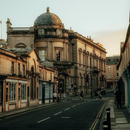 تو با این چرب زبونی هی به من دروغ با صدای بچه