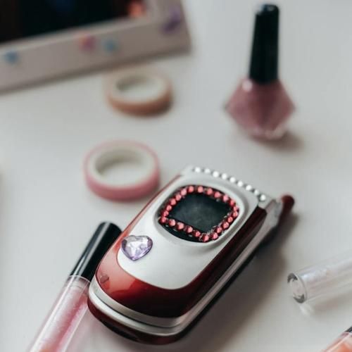 من که بدون صدای خنده هات افسرده بودم چرا از قلب