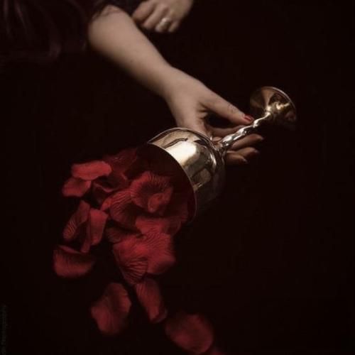 هنوز دوسش دارم خندت شیرینه حالت خرابه