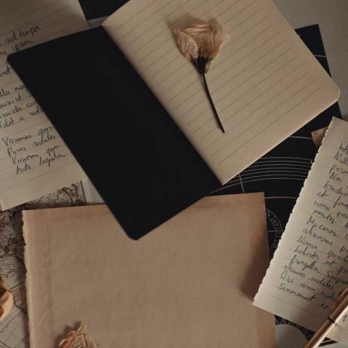 يه بارون گردی با چترت يه زندگی پی عطرت