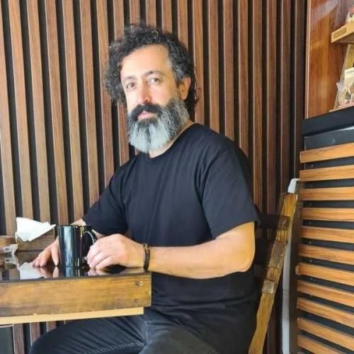 والایار پشت بارونای نم نم من هنوزم چشم براتم