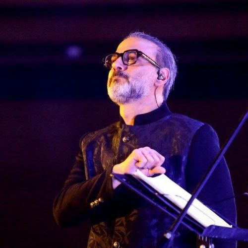 دانلود آهنگ ای در دلم نشسته از تو کجا گریزم از علیرضا قربانی دانلود آهنگ ای در دلم نشسته از تو کجا گریزم از علیرضا قربانی