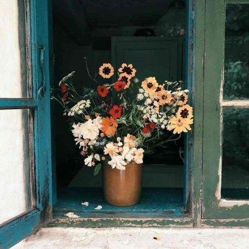 روز نوروز بچینی گل سرخ