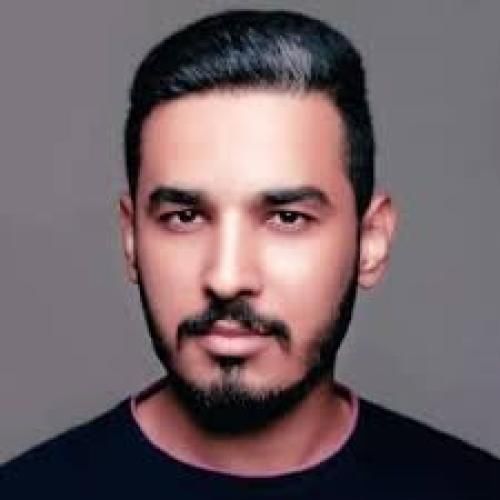 فاضل دریس دو چشم زیبا داره نگاهش جادو داره