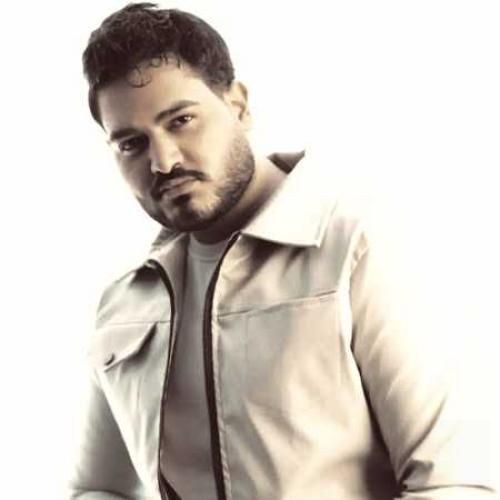 آژوان من دلم تنگه یه زنگته یه عمره تو دلم سر تو جنگه که