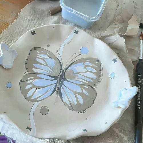 بیا اسفند دود کنیم واست یالا قر بده وسط ولوم موزیک