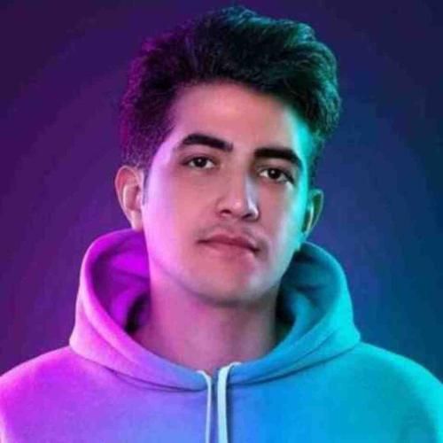 اهورا جان من است او