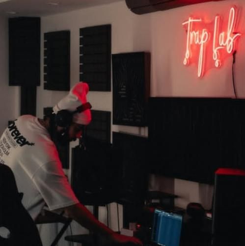 امین تیجی مثه ما