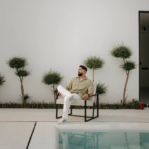 جواد عباسی همیشه در دل من