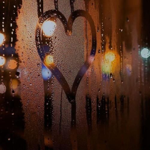 بم قول بده وقتی که نیستی نیاد تو بغلت جای من هیچکی