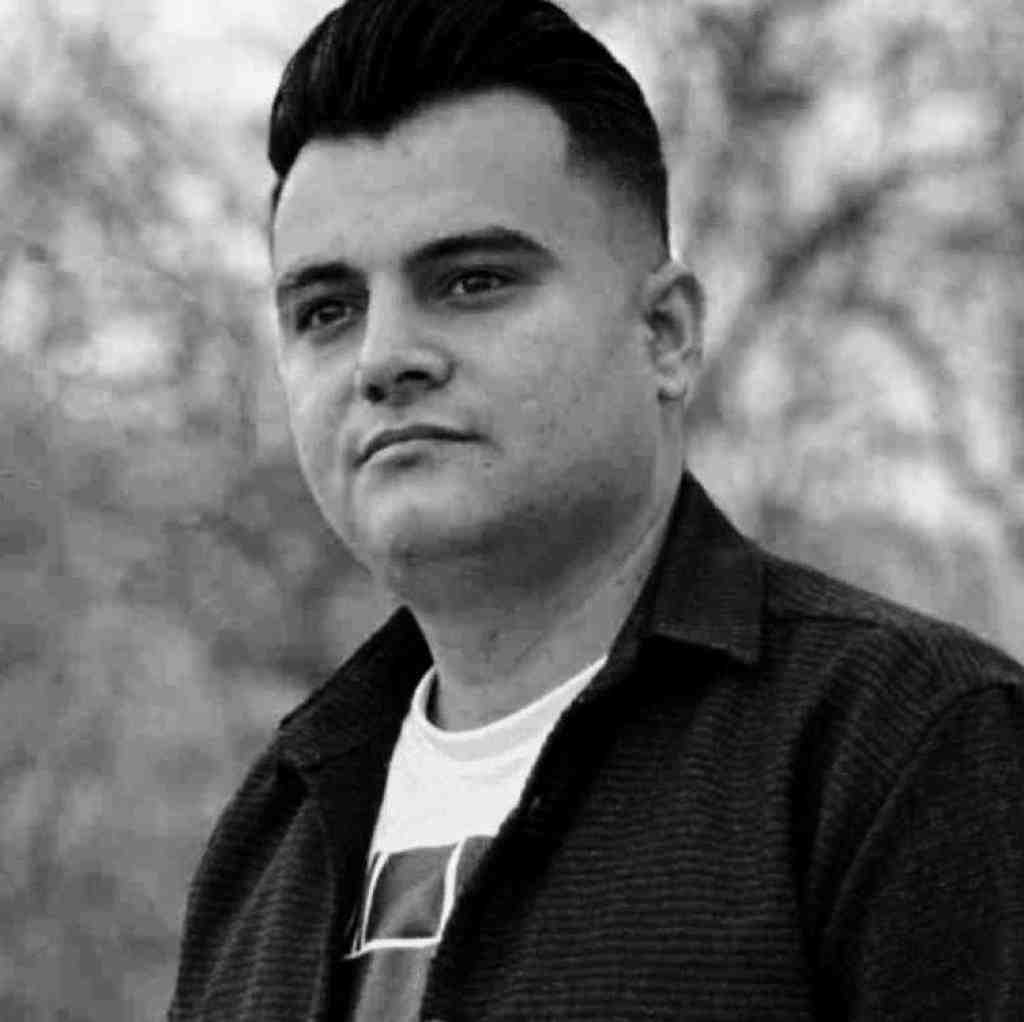 رامین کرمی  حبسم وناو خوم هرشو گرد بتی عرق