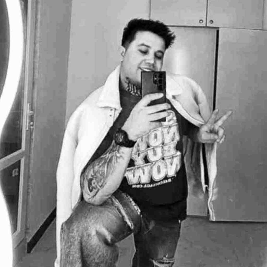 علی احمدیانی  پریا