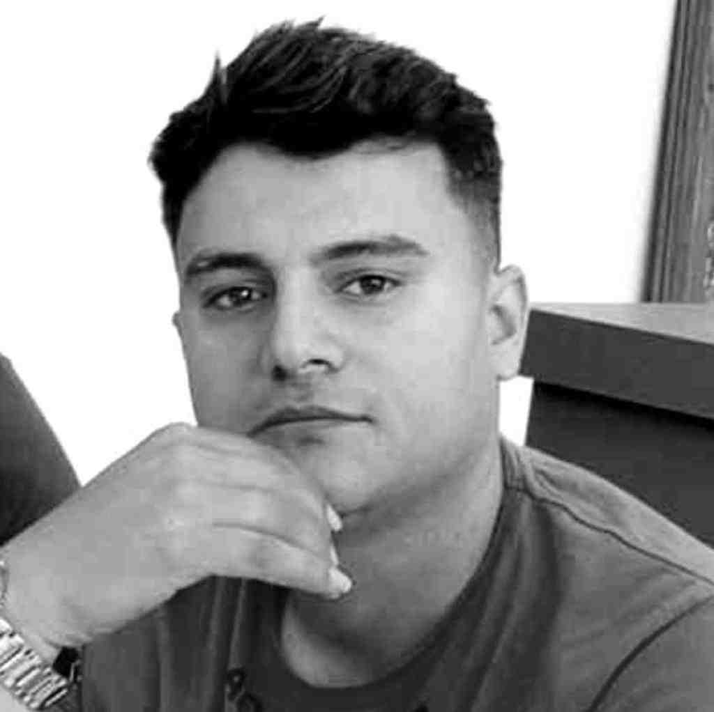 رامین کرمی  کلمات آرام جوریه فشنگ شلیک و تفنگ