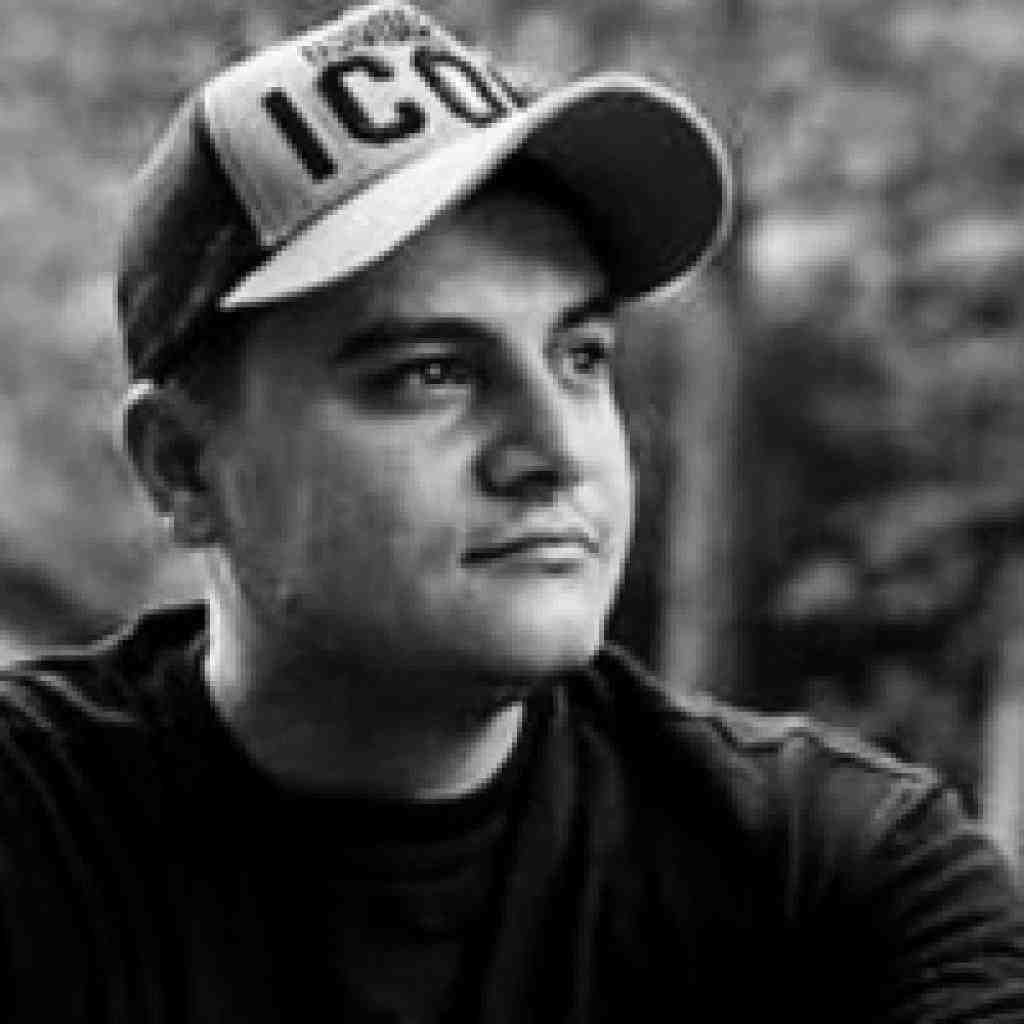 رامین کرمی  اسیر عشق