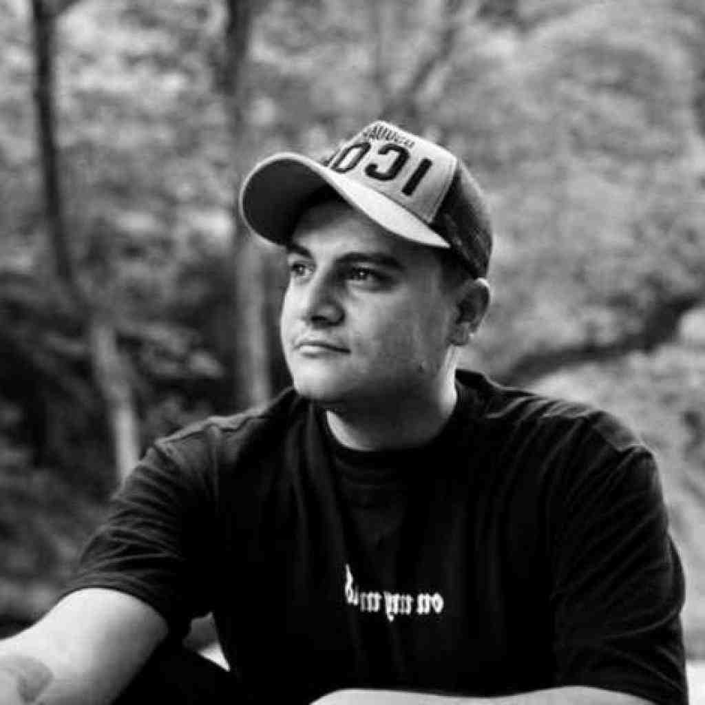 رامین کرمی گرگ