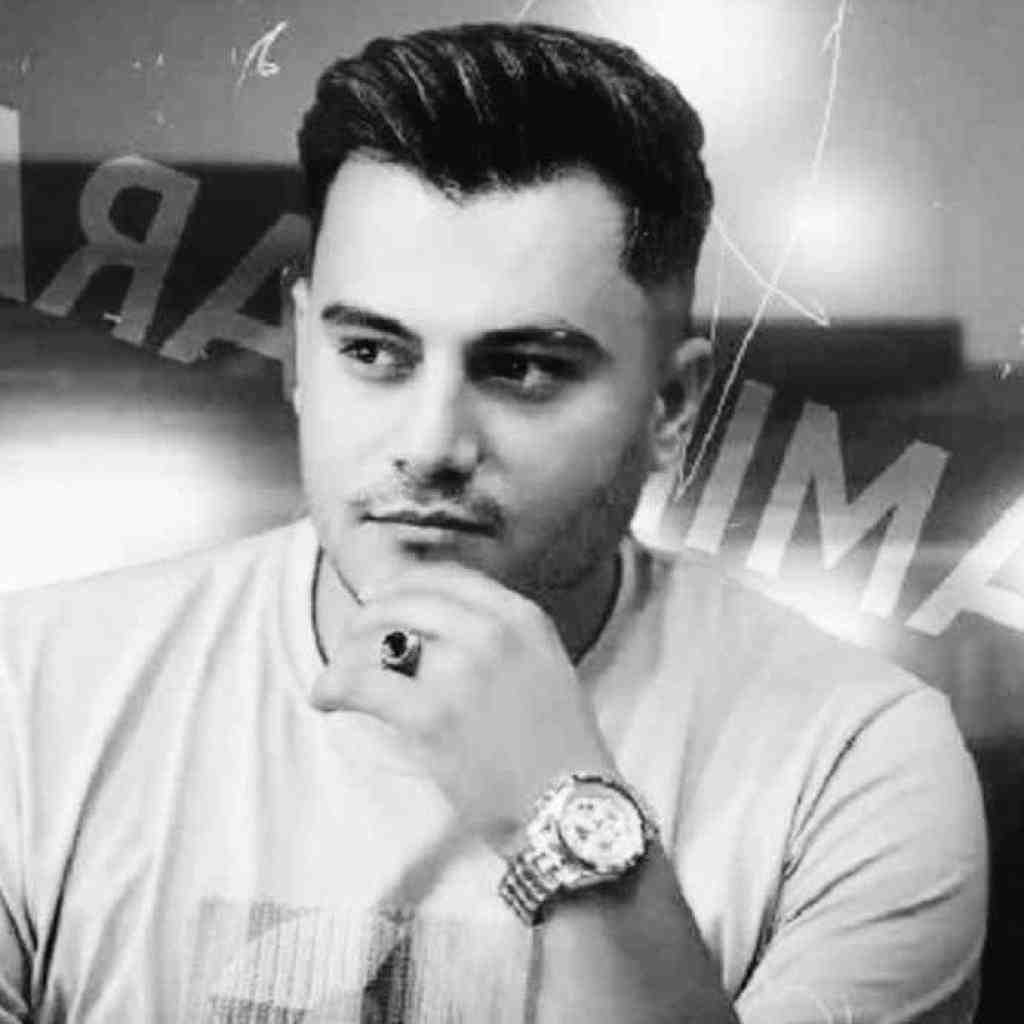 رامین کرمی  یارم هدیه ی مه رد کرد گلیلمه پر پر کرد