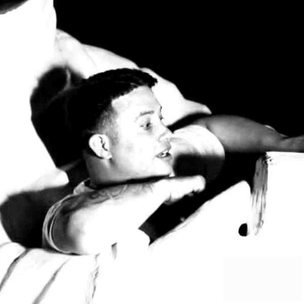 علی احمدیانی  قدم نامبارک