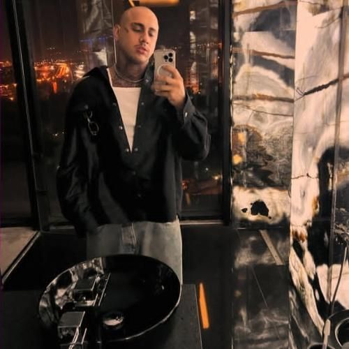 شایان یو عاشقم نشو