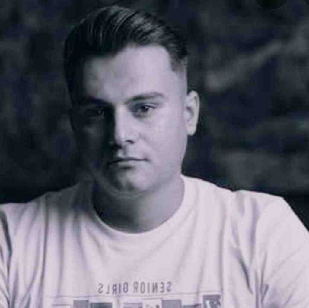 رامین کرمی  زندانی خاطریلم باو ملاقاتم گلم