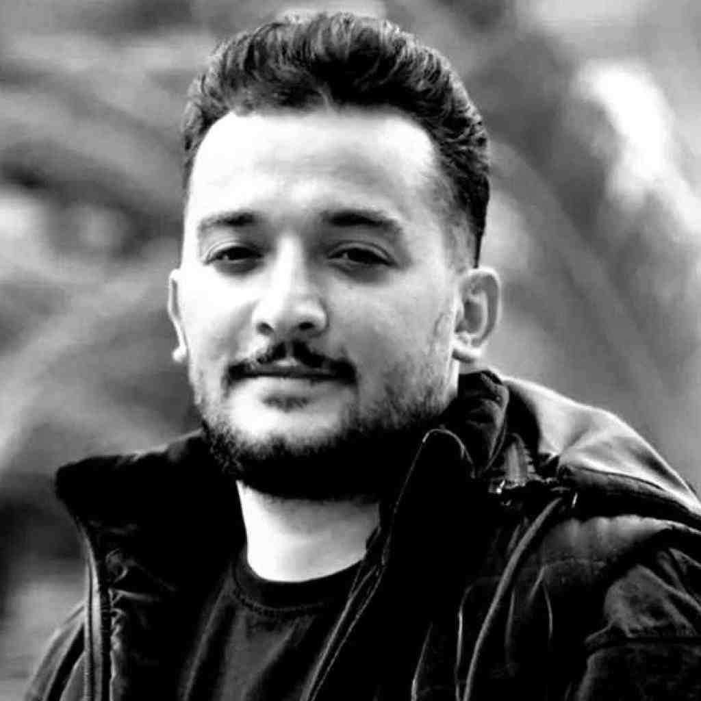 هومن آدینه اشهد