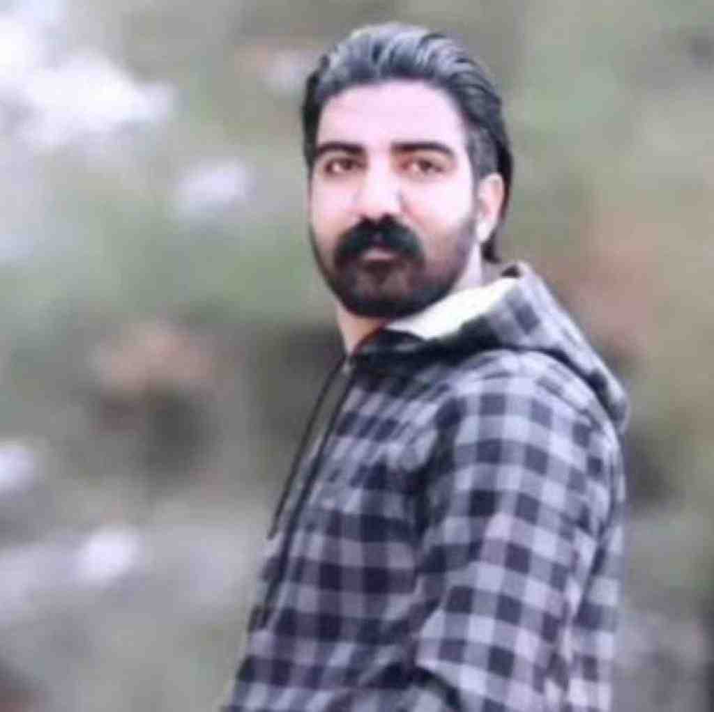 میلاد غلامی  شوتی سوار