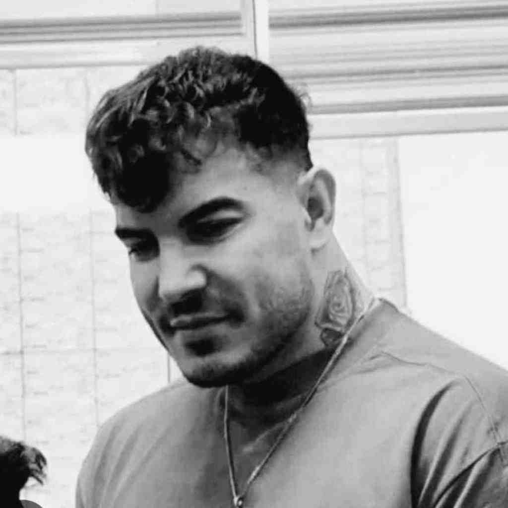 دانلود آهنگ فرهاد فرهادی به نام گازه مه گاز مه هوندا فقط فازه مه