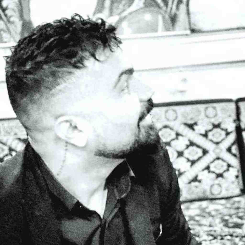 فرهاد جهانگیری خب مگه مرض داری خاطره میسازی