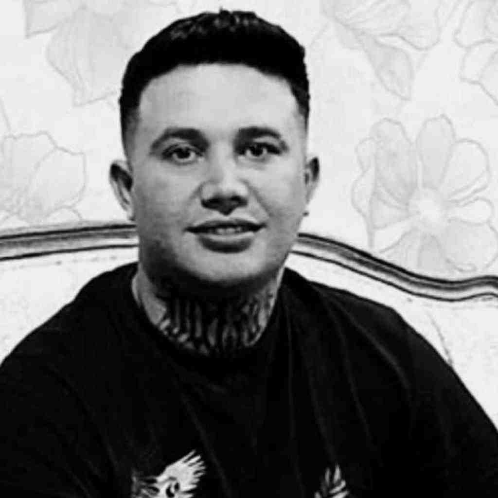 علی احمدیانی فکری به حال علی نکرده